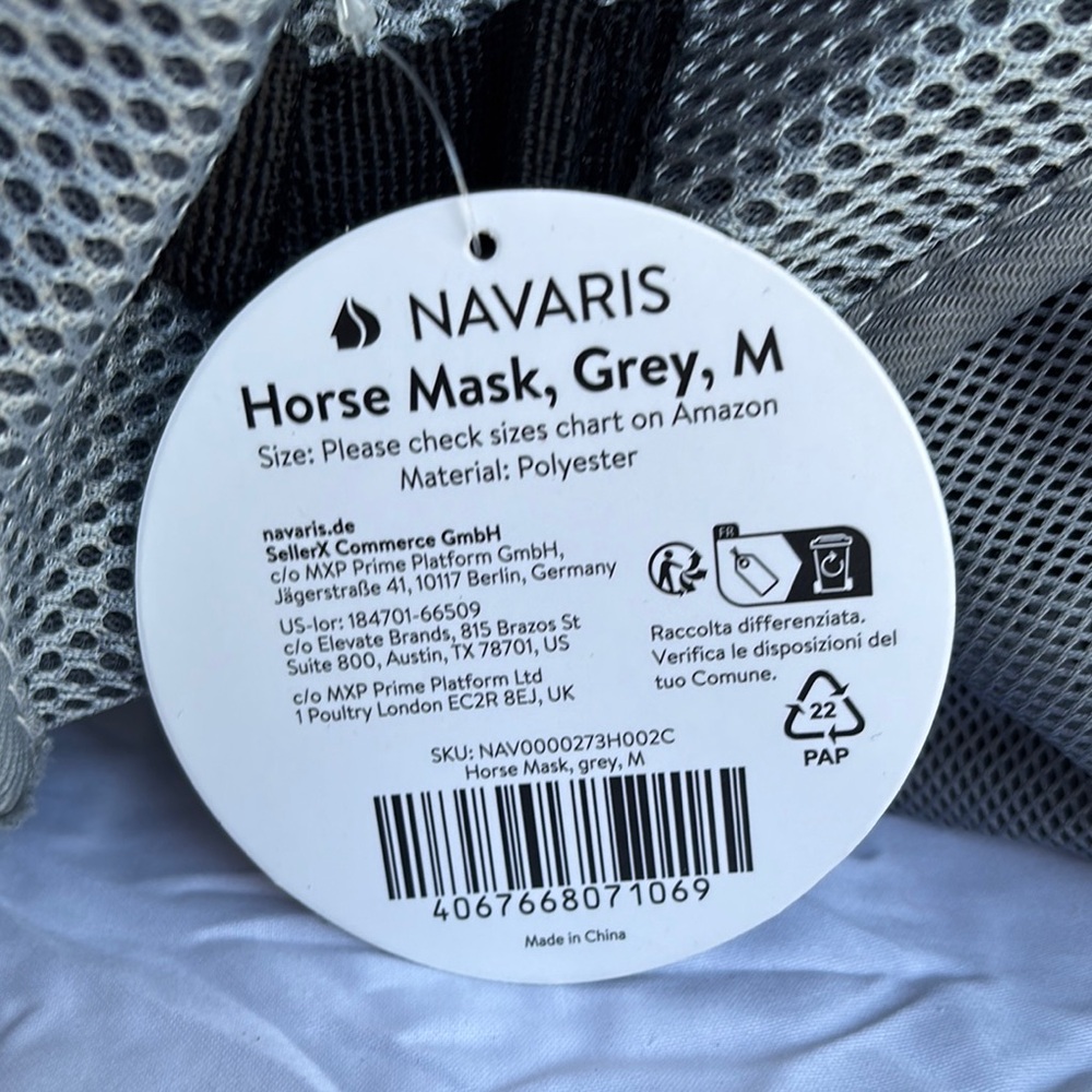 BNWT Navaris Horse Mask: Grey. Sz M. Keep the flies away from the horse’s face!
